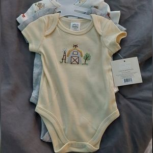 New baby bodysuits 3pck
